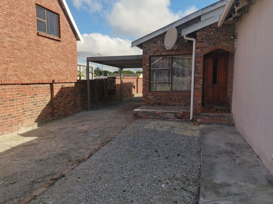 3 Bedroom Property for Sale in Parsonsvlei Eastern Cape